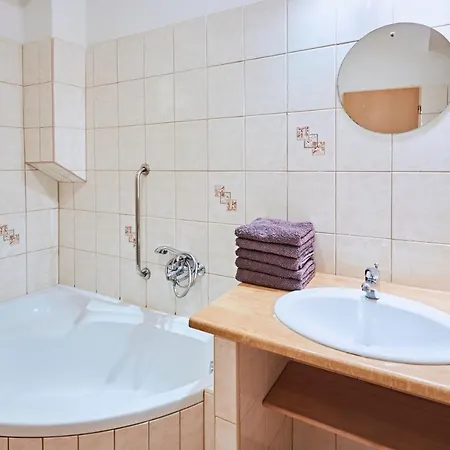 Apartman Modes * אברטאמי